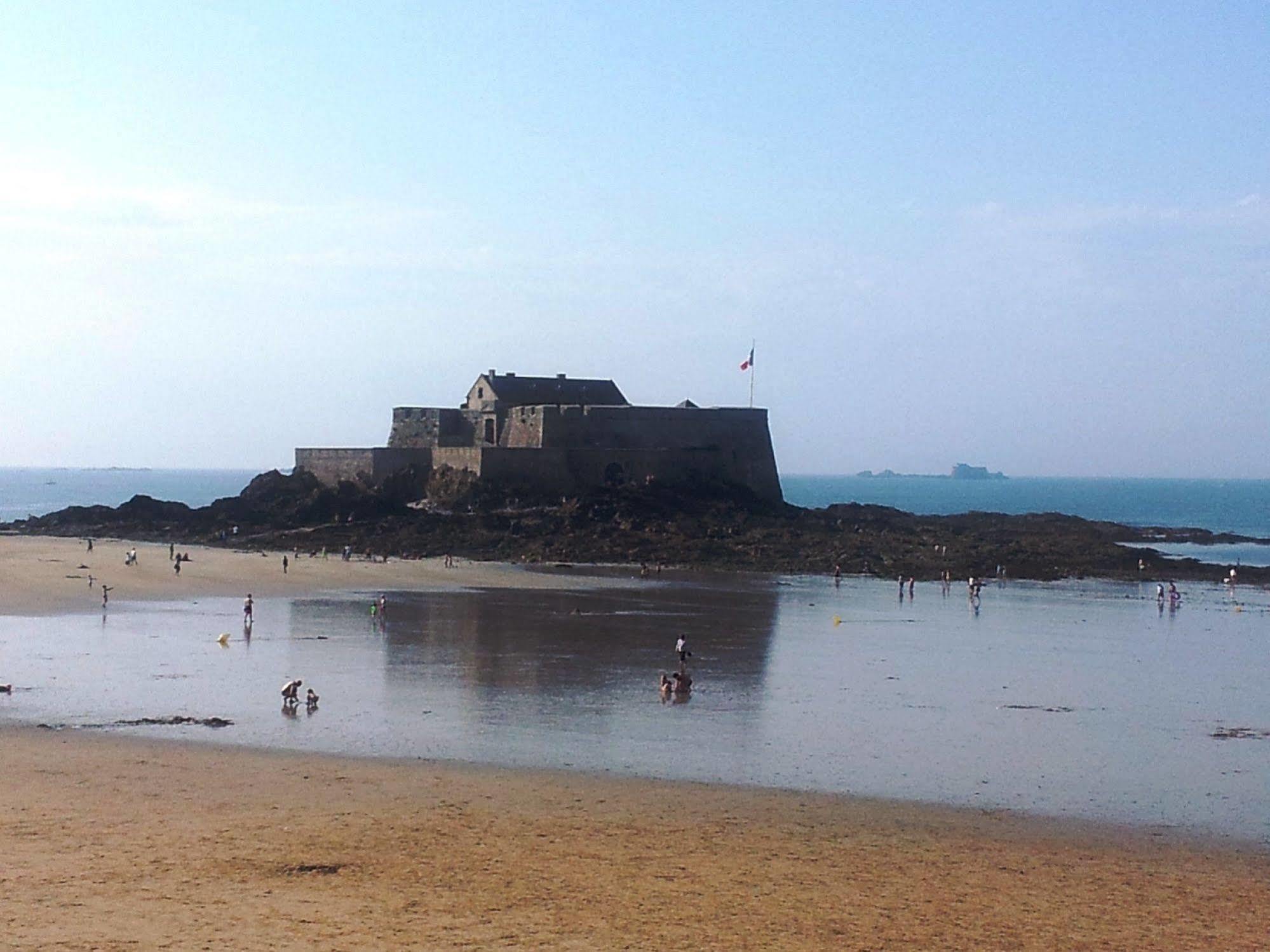Appartement Saint Malo Vue Sur Mer Et Sur Intra Muros, Ferry, Plage Et Commerces A 50 M Eksteriør bilde