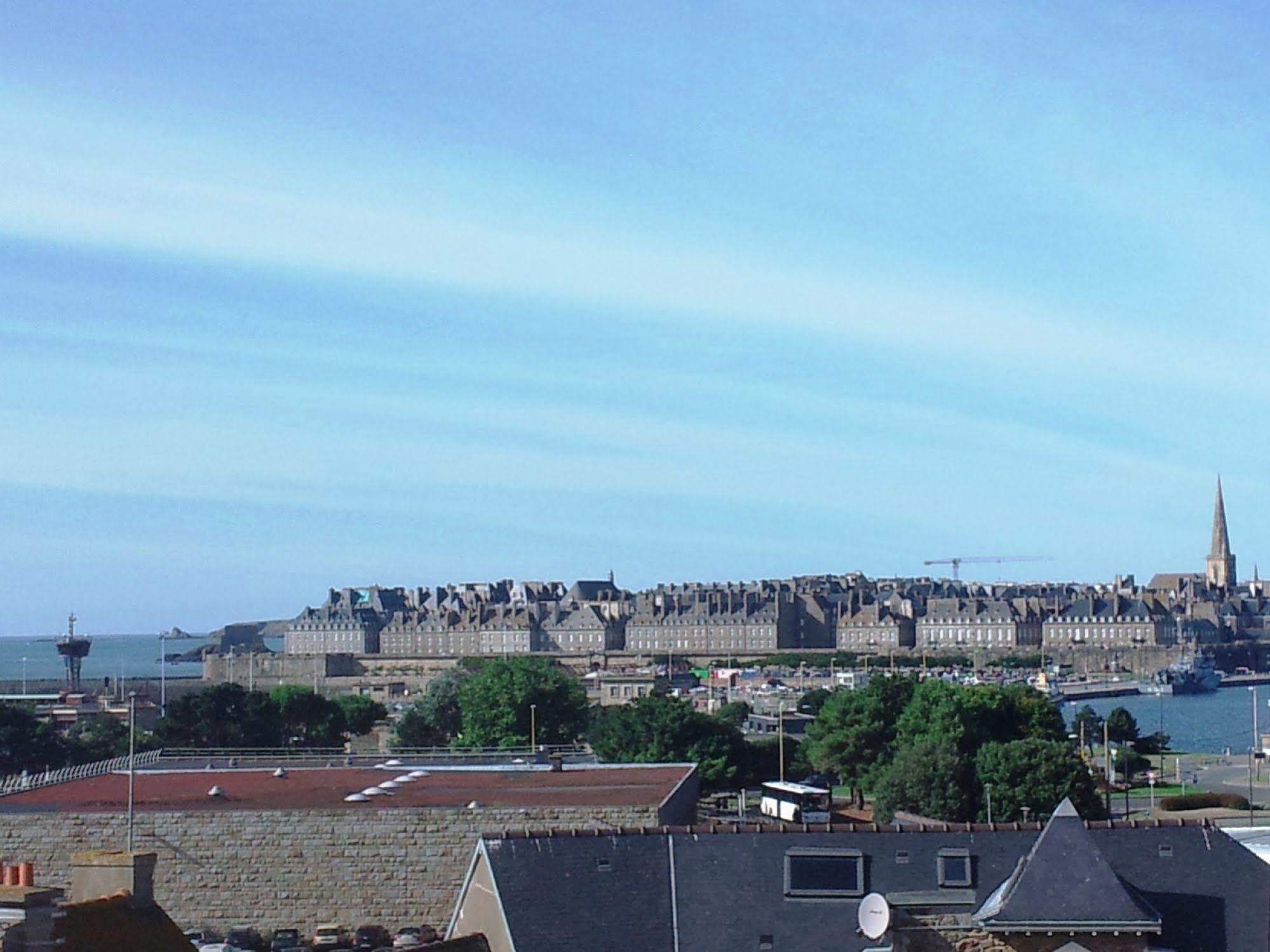 Appartement Saint Malo Vue Sur Mer Et Sur Intra Muros, Ferry, Plage Et Commerces A 50 M Eksteriør bilde